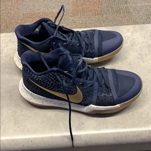 Nike Kyrie 3 Shoes